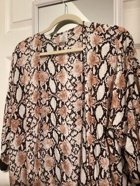 Snakeskin KIMONO Size Large/ XL Pit to Pit 28